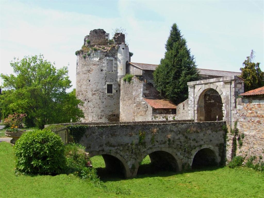 Chateau De La Galissonniere Le Pallet Buitenkant foto